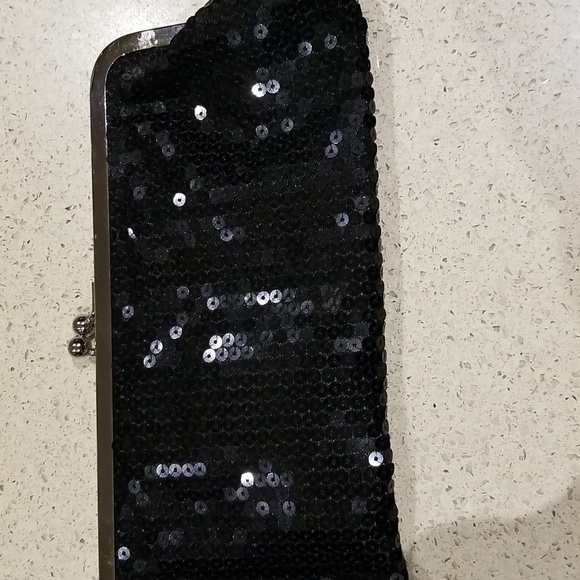 Ann Taylor Loft black sequin evening bag to use as clutch or has chain as well - Picture 10 of 10